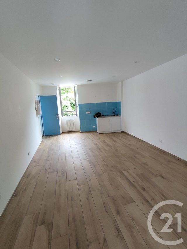 Appartement Studio à louer CORBEIL ESSONNES