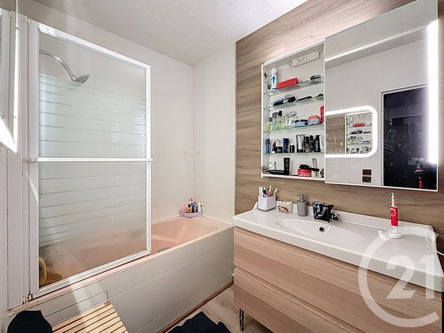 Appartement &agrave; vendre - 4 pi&egrave;ces - 75 m2 - Corbeil Essonnes - 91 - ILE-DE-FRANCE