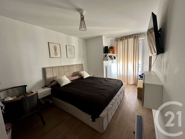 Appartement F3 &agrave; vendre - 3 pi&egrave;ces - 65,15 m2 - Corbeil Essonnes - 91 - ILE-DE-FRANCE