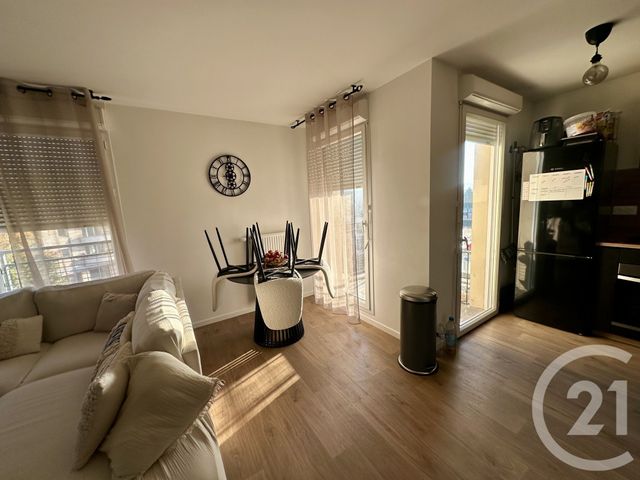 Appartement F3 &agrave; vendre - 3 pi&egrave;ces - 65,15 m2 - Corbeil Essonnes - 91 - ILE-DE-FRANCE