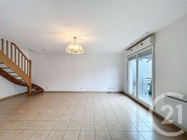 Appartement &agrave; vendre - 3 pi&egrave;ces - 67 m2 - St Germain Les Corbeil - 91 - ILE-DE-FRANCE