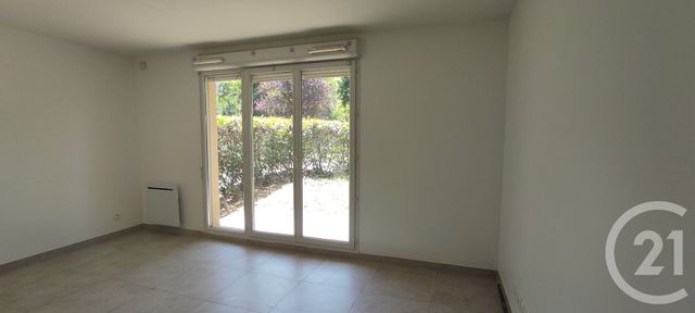 Appartement F1 &agrave; louer - 1 pi&egrave;ce - 26,80 m2 - St Germain Les Corbeil - 91 - ILE-DE-FRANCE