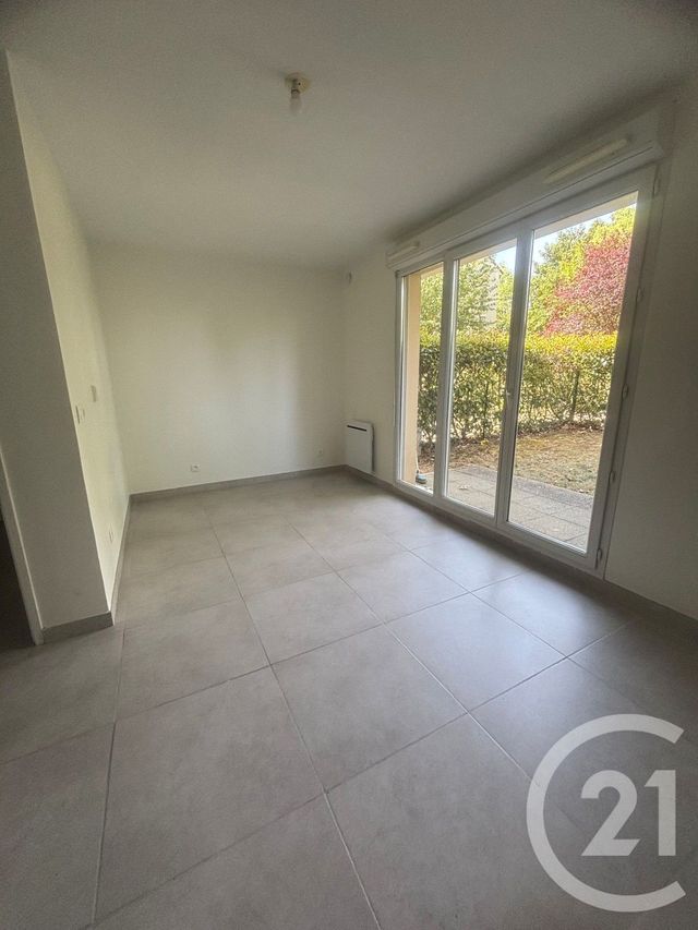Appartement F1 &agrave; louer - 1 pi&egrave;ce - 26,80 m2 - St Germain Les Corbeil - 91 - ILE-DE-FRANCE