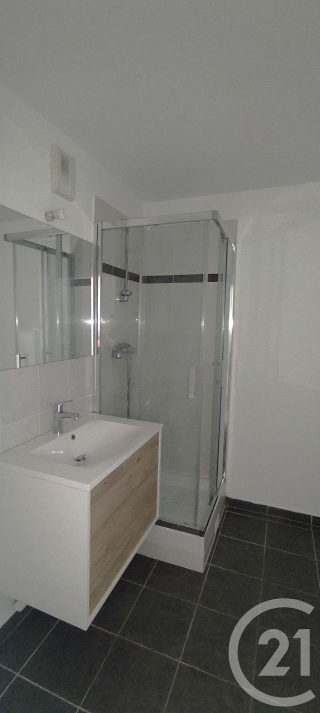 Appartement F1 &agrave; louer - 1 pi&egrave;ce - 26,80 m2 - St Germain Les Corbeil - 91 - ILE-DE-FRANCE
