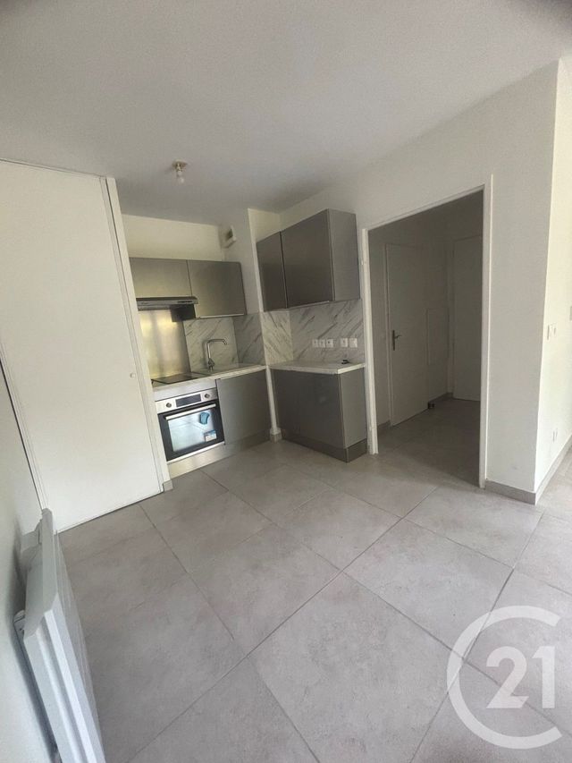 Appartement F1 &agrave; louer - 1 pi&egrave;ce - 26,80 m2 - St Germain Les Corbeil - 91 - ILE-DE-FRANCE