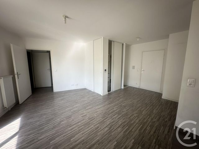 Appartement F2 &agrave; louer - 2 pi&egrave;ces - 46,29 m2 - Corbeil Essonnes - 91 - ILE-DE-FRANCE