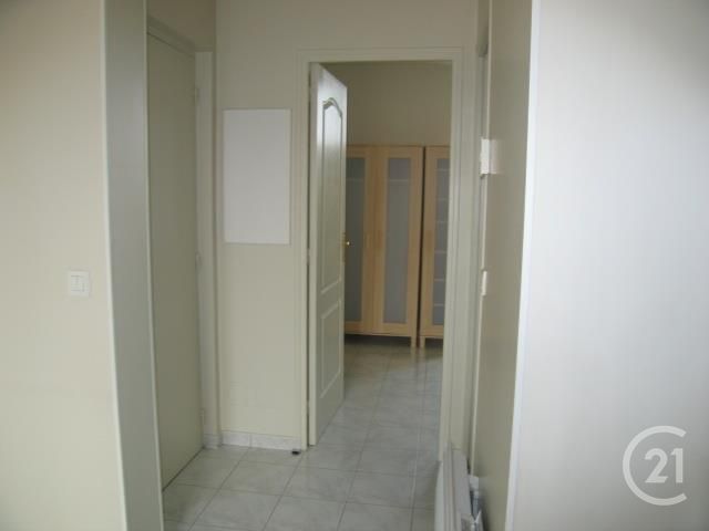 Appartement F2 &agrave; louer - 2 pi&egrave;ces - 30,90 m2 - Corbeil Essonnes - 91 - ILE-DE-FRANCE