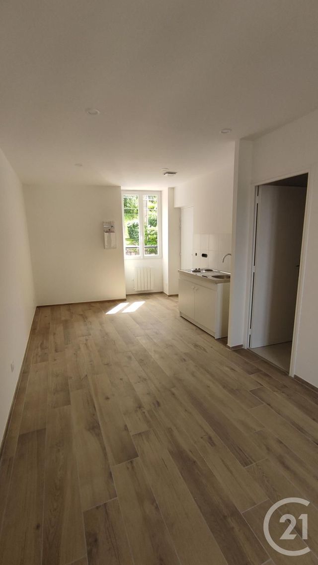 Appartement Studio &agrave; louer - 1 pi&egrave;ce - 22,03 m2 - Corbeil Essonnes - 91 - ILE-DE-FRANCE