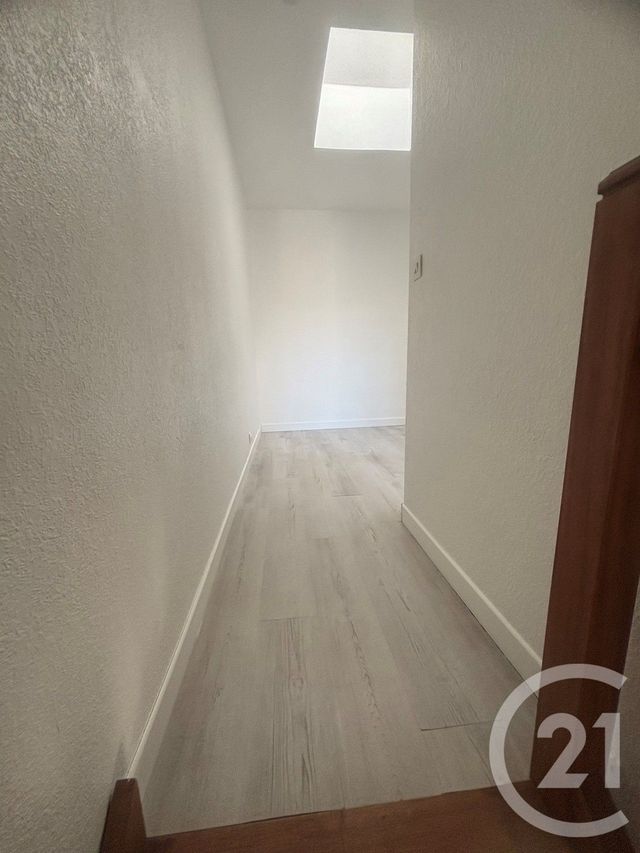 Appartement Duplex &agrave; louer - 2 pi&egrave;ces - 56,15 m2 - Corbeil Essonnes - 91 - ILE-DE-FRANCE