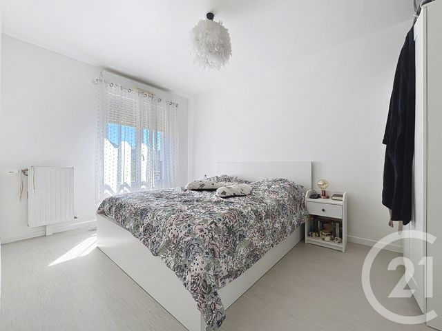 Appartement F2 &agrave; louer - 2 pi&egrave;ces - 40,90 m2 - Corbeil Essonnes - 91 - ILE-DE-FRANCE